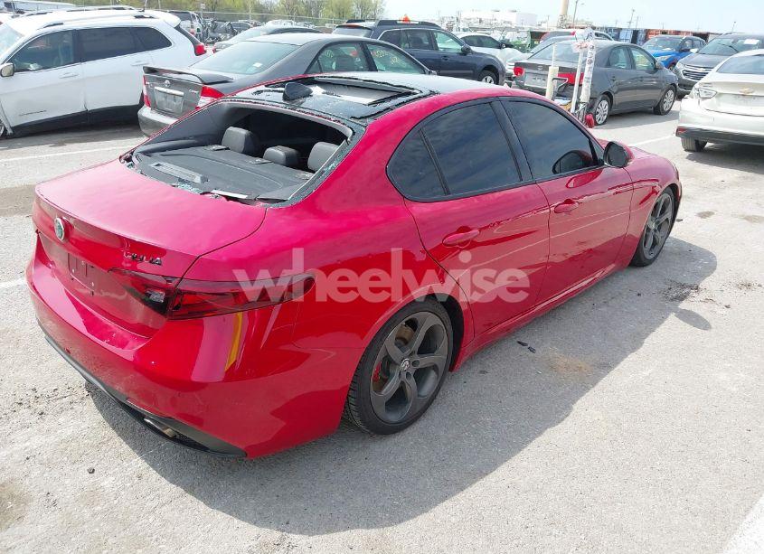 Photo 4 of 2018 Alfa Romeo GIULIA AWD (VIN ZARFAEDNXJ7571486)