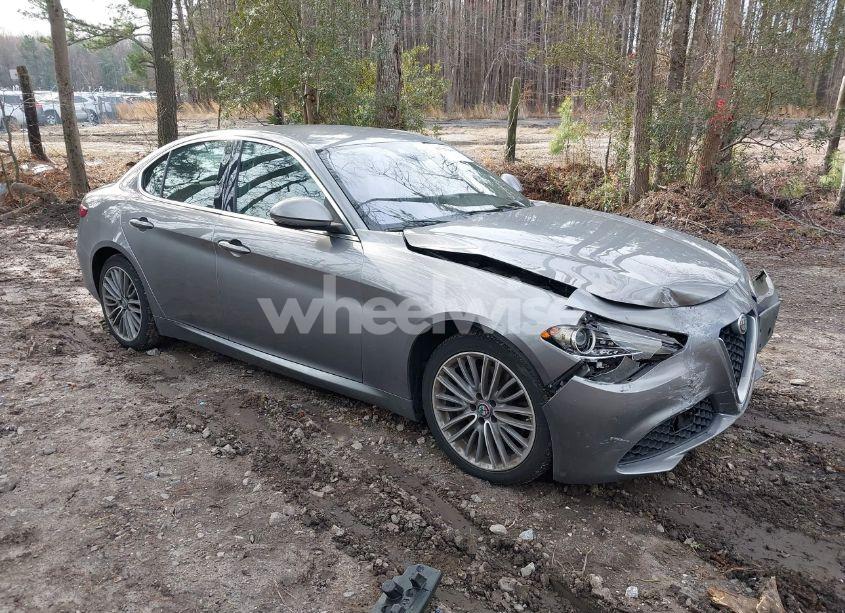 2017 Alfa Romeo GIULIA TI AWD (VIN ZARFAEEN2H7557283) main photo