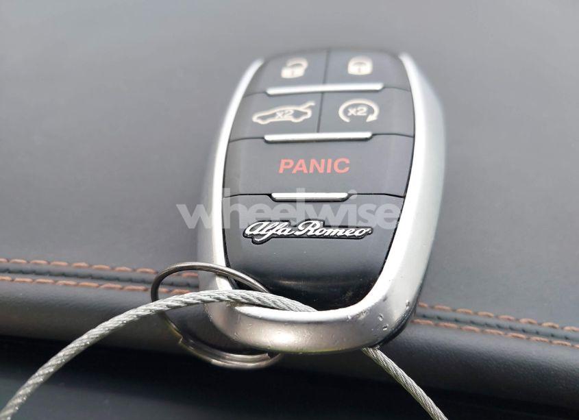 Photo 11 of 2017 Alfa Romeo GIULIA TI AWD (VIN ZARFAEEN2H7557283)