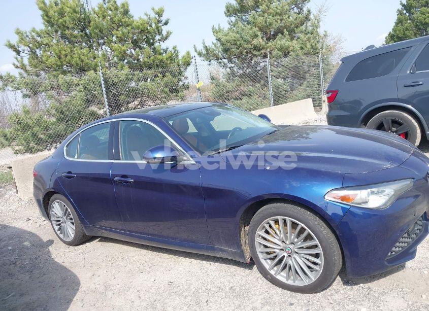 Photo 13 of 2018 Alfa Romeo GIULIA TI LUSSO AWD (VIN ZARFAEEN5J7580384)