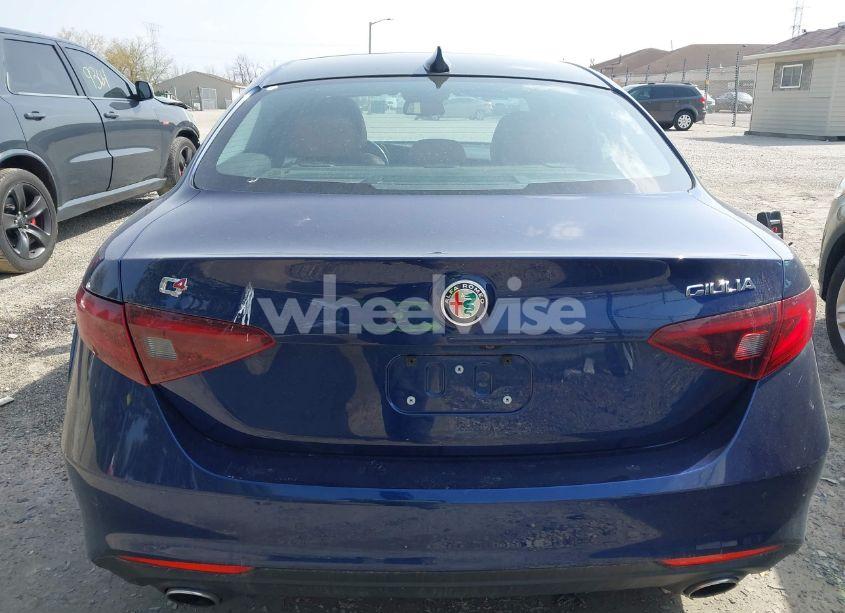 Photo 16 of 2018 Alfa Romeo GIULIA TI LUSSO AWD (VIN ZARFAEEN5J7580384)