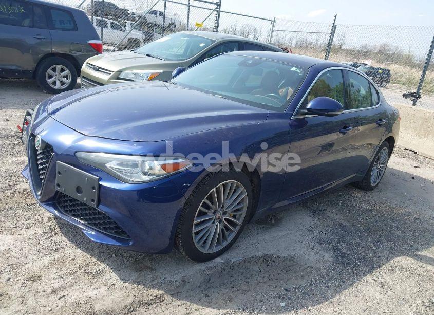 Photo 2 of 2018 Alfa Romeo GIULIA TI LUSSO AWD (VIN ZARFAEEN5J7580384)