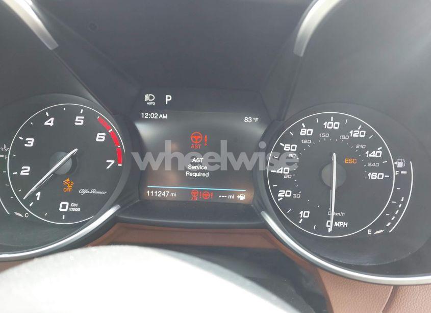 Photo 7 of 2018 Alfa Romeo GIULIA TI LUSSO AWD (VIN ZARFAEEN5J7580384)