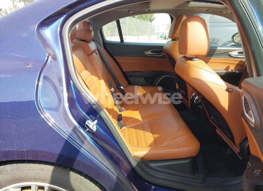 Photo 8 of 2018 Alfa Romeo GIULIA TI LUSSO AWD (VIN ZARFAEEN5J7580384)