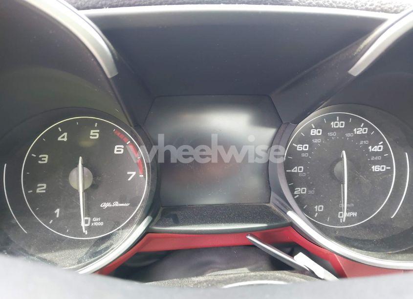 Photo 16 of 2018 Alfa Romeo GIULIA TI SPORT AWD (VIN ZARFAEEN8J7583814)