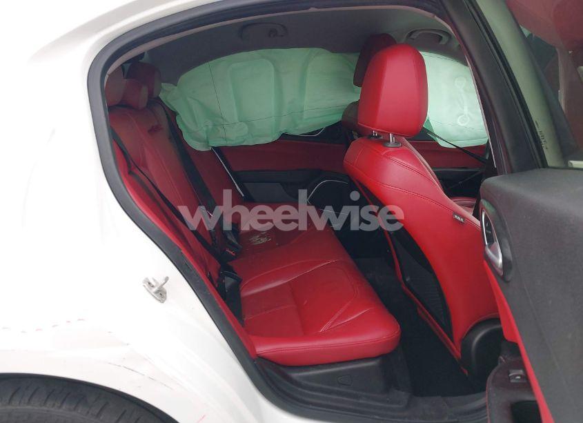 Photo 8 of 2019 Alfa Romeo GIULIA RWD (VIN ZARFAMAN2K7598133)