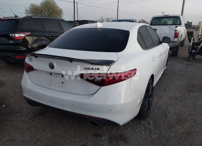 Photo 4 of 2020 Alfa Romeo GIULIA RWD (VIN ZARFAMAN2L7626823)