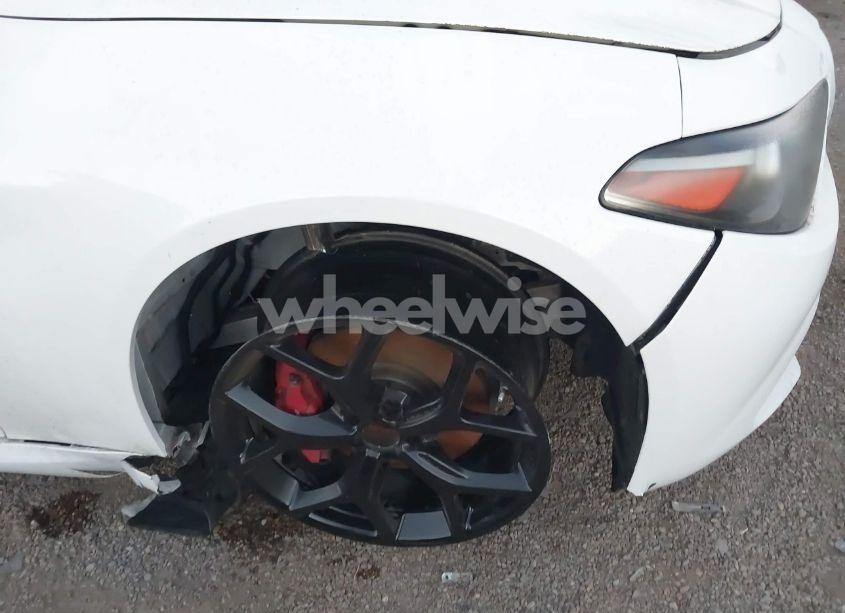 Photo 6 of 2020 Alfa Romeo GIULIA RWD (VIN ZARFAMAN2L7626823)