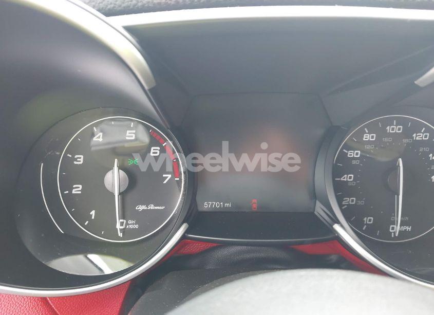 Photo 7 of 2021 Alfa Romeo GIULIA RWD (VIN ZARFAMAN6M7645490)