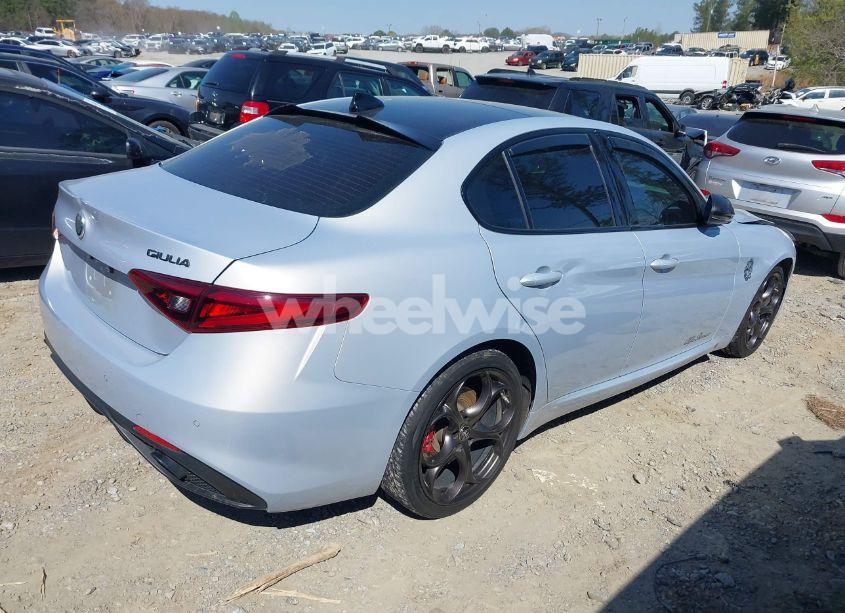 Photo 4 of 2021 Alfa Romeo GIULIA TI SPORT RWD (VIN ZARFAMBN1M7641345)