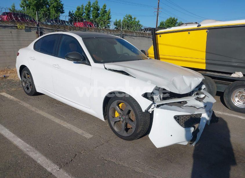 2019 Alfa Romeo GIULIA TI RWD (VIN ZARFAMBN3K7620896) main photo