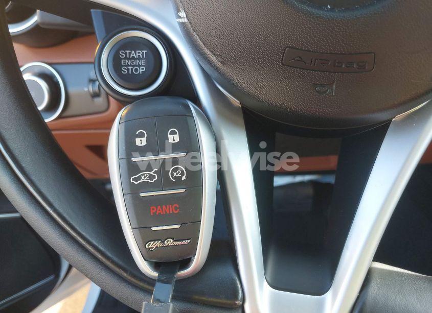 Photo 11 of 2019 Alfa Romeo GIULIA TI RWD (VIN ZARFAMBN3K7620896)