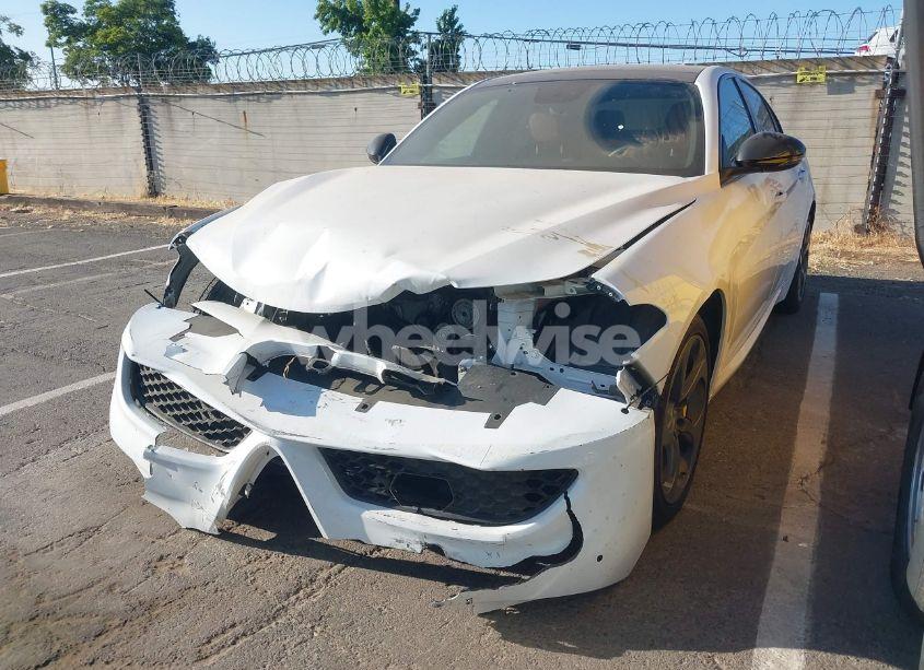 Photo 2 of 2019 Alfa Romeo GIULIA TI RWD (VIN ZARFAMBN3K7620896)