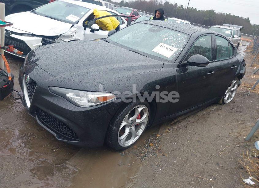 Photo 2 of 2021 Alfa Romeo GIULIA TI SPORT RWD (VIN ZARFAMBN4M7641727)
