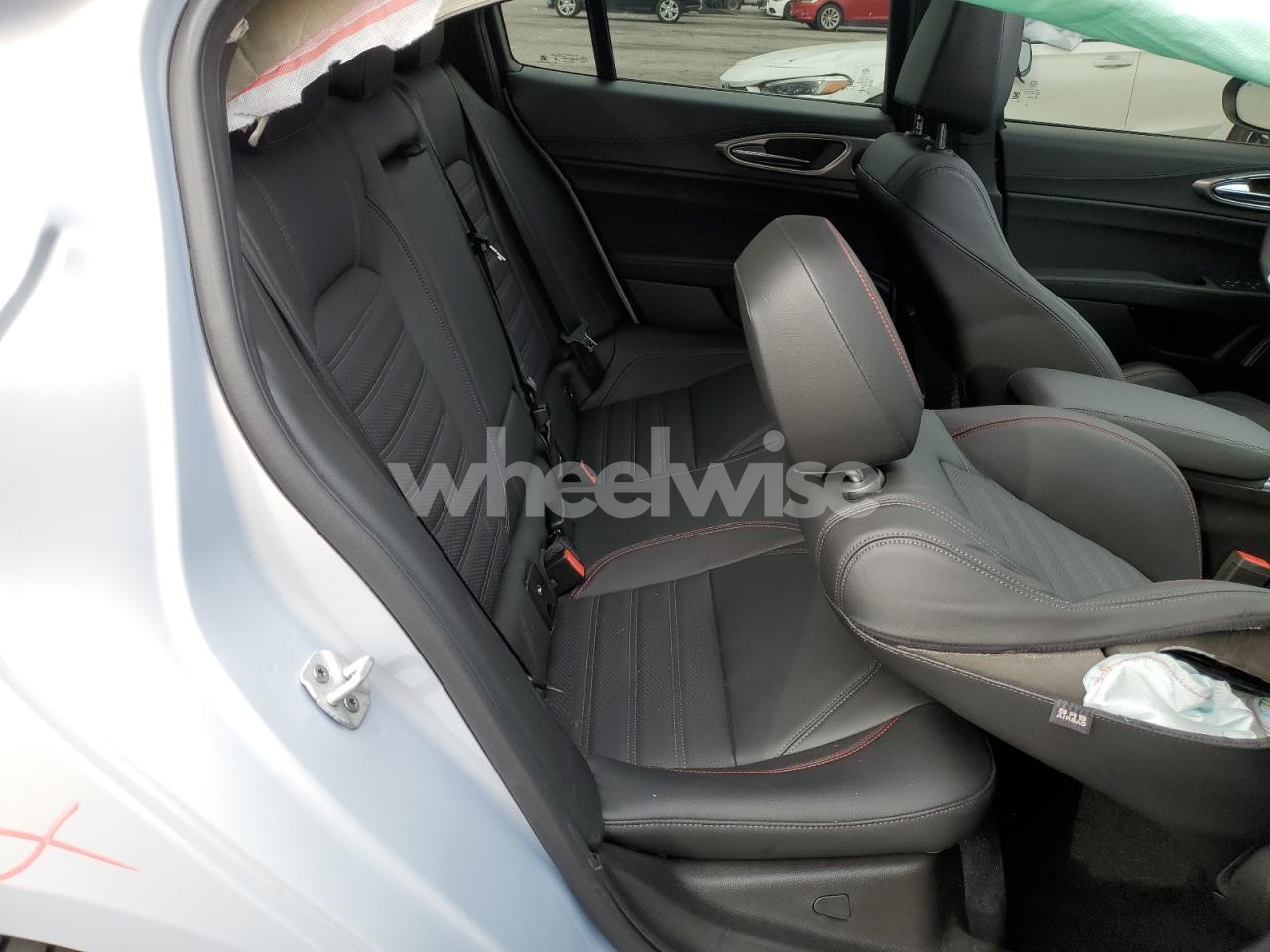 Photo 10 of 2024 ALFA ROMEO GIULIA TI (VIN ZARFAMBNXR7682922)