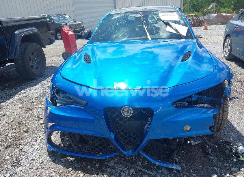 Photo 12 of 2021 Alfa Romeo GIULIA QUADRIFOGLIO RWD (VIN ZARFAMEV1M7648209)