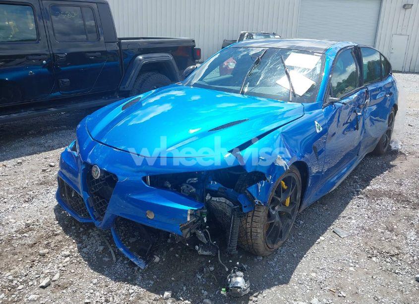 Photo 2 of 2021 Alfa Romeo GIULIA QUADRIFOGLIO RWD (VIN ZARFAMEV1M7648209)