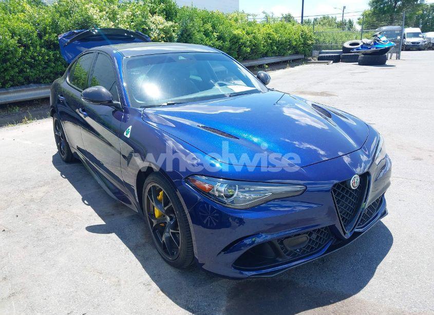 2020 Alfa Romeo GIULIA QUADRIFOGLIO RWD (VIN ZARFAMEV7L7632532) main photo