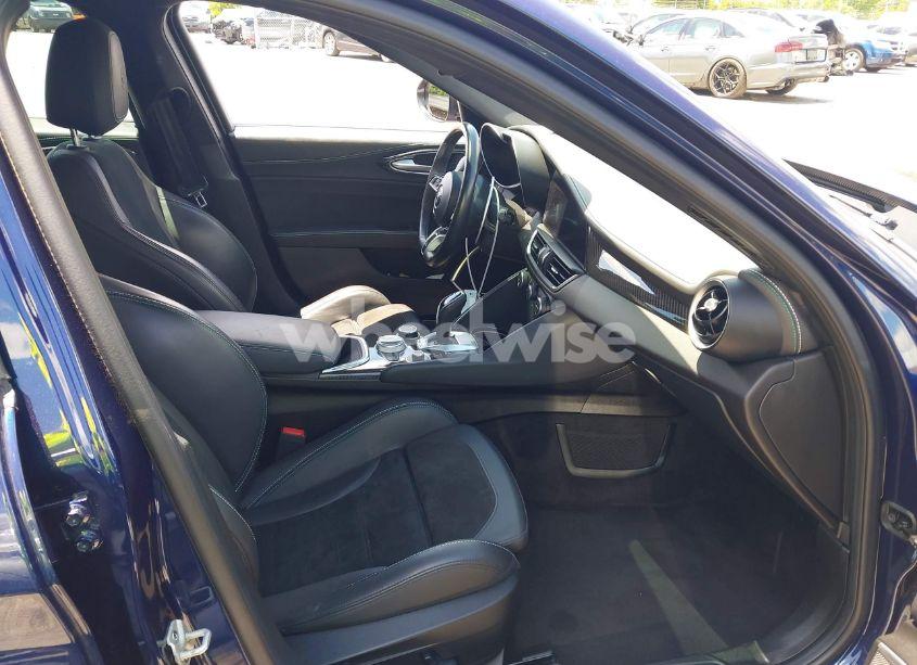 Photo 5 of 2020 Alfa Romeo GIULIA QUADRIFOGLIO RWD (VIN ZARFAMEV7L7632532)