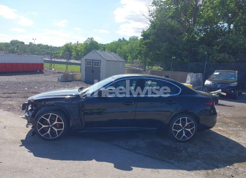 Photo 14 of 2019 Alfa Romeo GIULIA AWD (VIN ZARFANAN6K7612900)