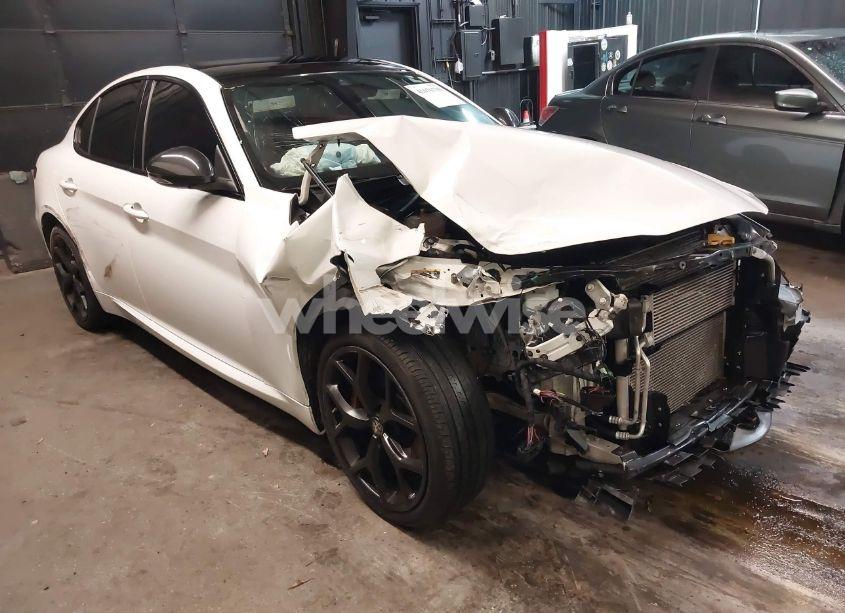 2020 Alfa Romeo GIULIA SPORT AWD (VIN ZARFANAN9L7630017) main photo