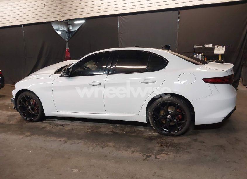 Photo 14 of 2020 Alfa Romeo GIULIA SPORT AWD (VIN ZARFANAN9L7630017)