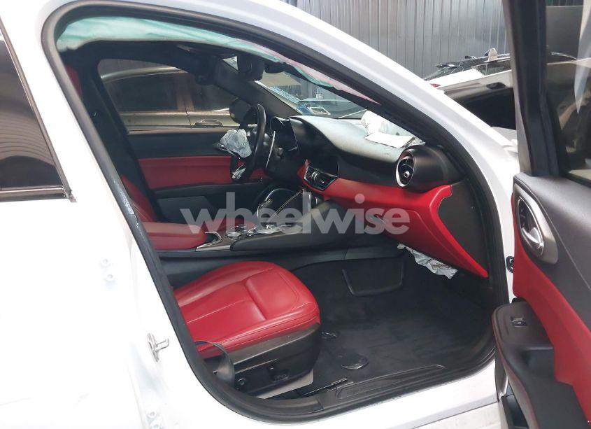 Photo 5 of 2020 Alfa Romeo GIULIA SPORT AWD (VIN ZARFANAN9L7630017)