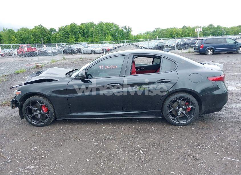 Photo 14 of 2020 Alfa Romeo GIULIA TI SPORT AWD (VIN ZARFANBN0L7629448)