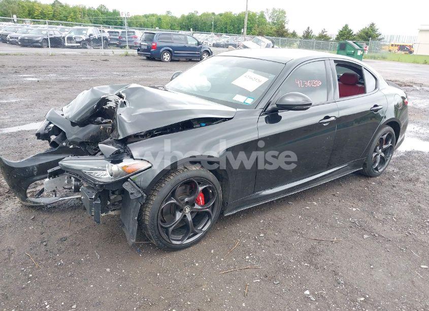 Photo 2 of 2020 Alfa Romeo GIULIA TI SPORT AWD (VIN ZARFANBN0L7629448)
