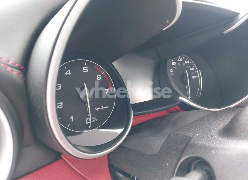 Photo 7 of 2020 Alfa Romeo GIULIA TI SPORT AWD (VIN ZARFANBN0L7629448)