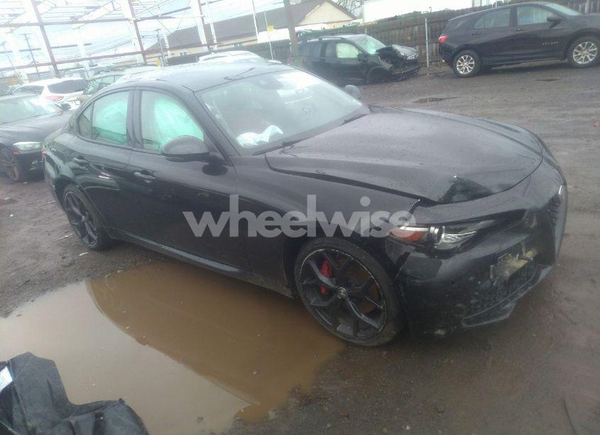2020 Alfa Romeo GIULIA TI AWD (VIN ZARFANBN2L7629757) main photo