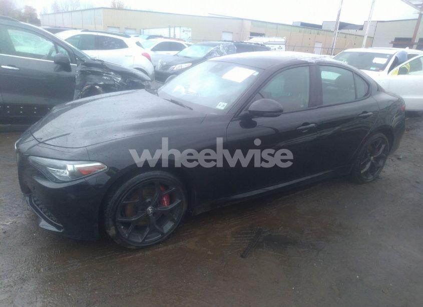 Photo 2 of 2020 Alfa Romeo GIULIA TI AWD (VIN ZARFANBN2L7629757)