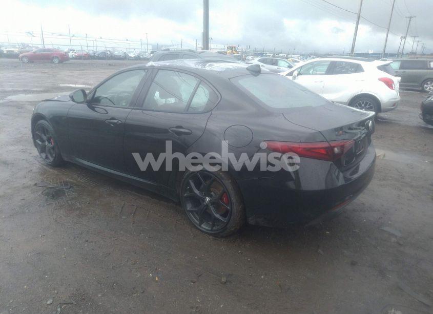 Photo 3 of 2020 Alfa Romeo GIULIA TI AWD (VIN ZARFANBN2L7629757)