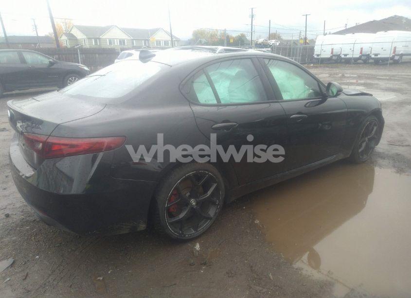 Photo 4 of 2020 Alfa Romeo GIULIA TI AWD (VIN ZARFANBN2L7629757)