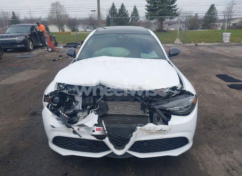 Photo 12 of 2021 Alfa Romeo GIULIA TI SPORT AWD (VIN ZARFANBN2M7643658)
