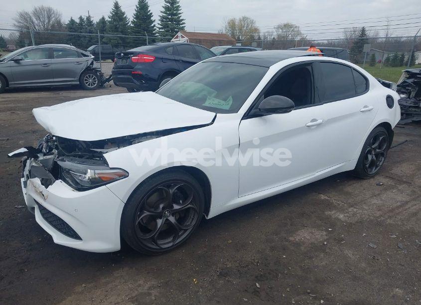 Photo 2 of 2021 Alfa Romeo GIULIA TI SPORT AWD (VIN ZARFANBN2M7643658)