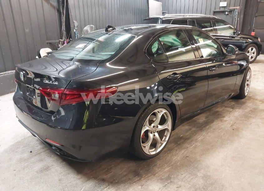 Photo 4 of 2021 Alfa Romeo GIULIA TI SPORT AWD (VIN ZARFANBN7M7644482)