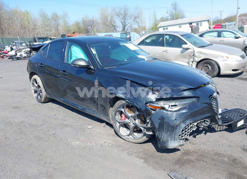 2019 Alfa Romeo GIULIA TI SPORT AWD (VIN ZARFANBN8K7603243) main photo