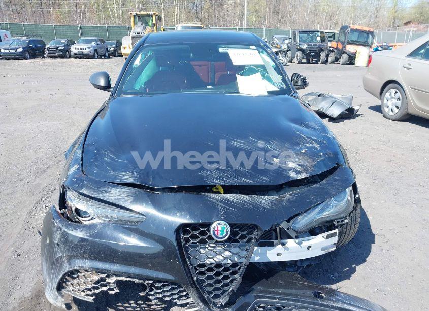 Photo 11 of 2019 Alfa Romeo GIULIA TI SPORT AWD (VIN ZARFANBN8K7603243)