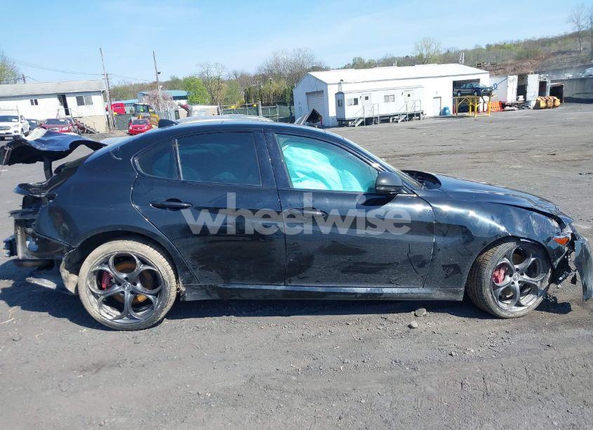 Photo 12 of 2019 Alfa Romeo GIULIA TI SPORT AWD (VIN ZARFANBN8K7603243)