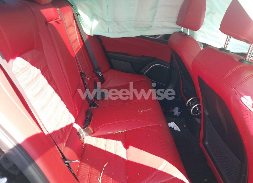 Photo 8 of 2019 Alfa Romeo GIULIA TI SPORT AWD (VIN ZARFANBN8K7603243)