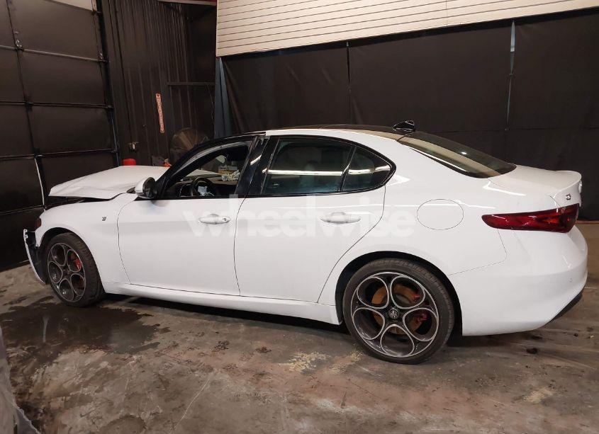 Photo 13 of 2022 Alfa Romeo GIULIA TI AWD (VIN ZARFANBN8N7661843)