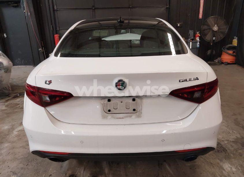 Photo 15 of 2022 Alfa Romeo GIULIA TI AWD (VIN ZARFANBN8N7661843)