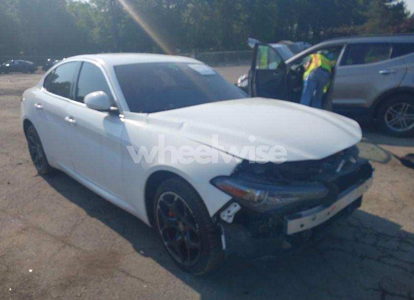 2020 Alfa Romeo GIULIA TI AWD (VIN ZARFANBN9L7633708) main photo