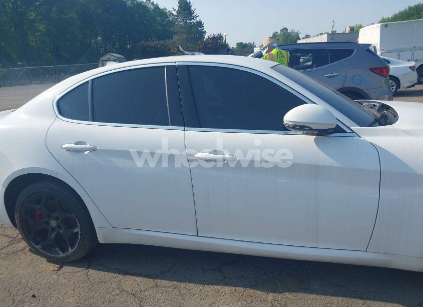 Photo 12 of 2020 Alfa Romeo GIULIA TI AWD (VIN ZARFANBN9L7633708)