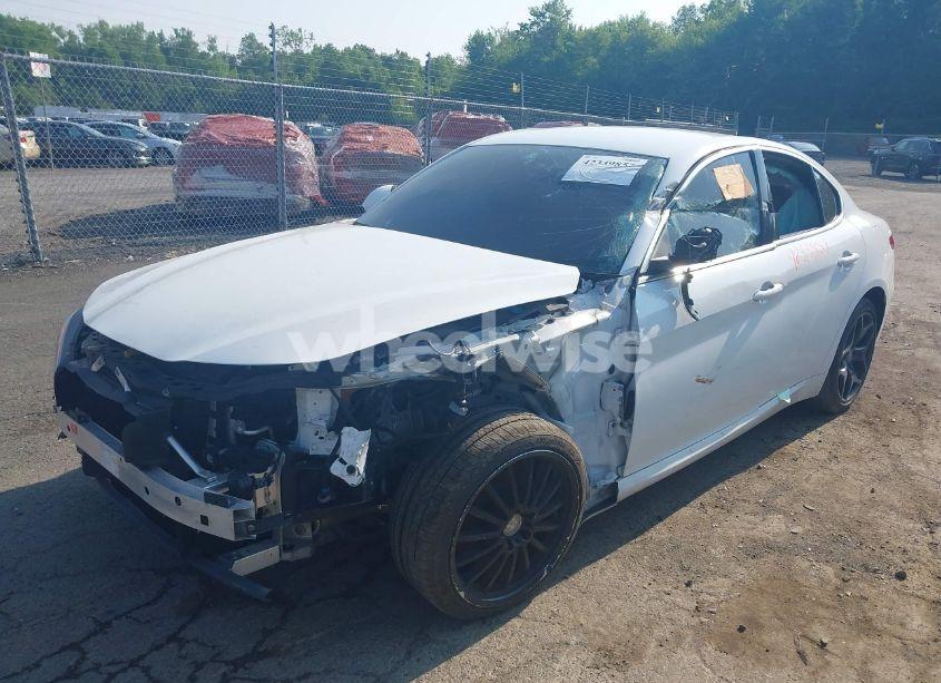 Photo 2 of 2020 Alfa Romeo GIULIA TI AWD (VIN ZARFANBN9L7633708)