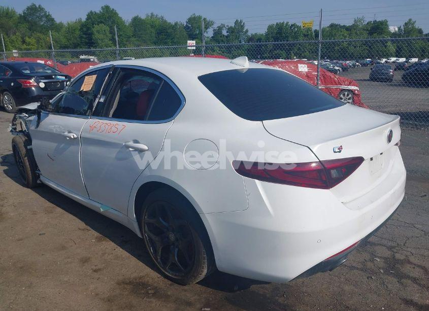 Photo 3 of 2020 Alfa Romeo GIULIA TI AWD (VIN ZARFANBN9L7633708)