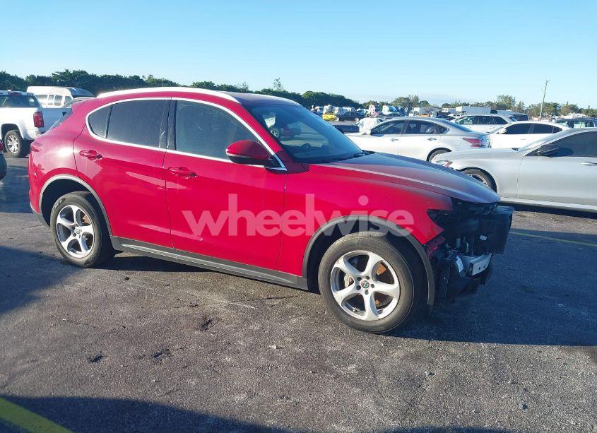 2018 Alfa Romeo STELVIO AWD (VIN ZASFAKAN3J7C20066) main photo