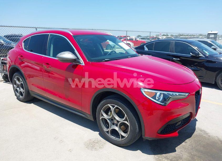 2018 Alfa Romeo STELVIO AWD (VIN ZASFAKAN8J7B64173) main photo