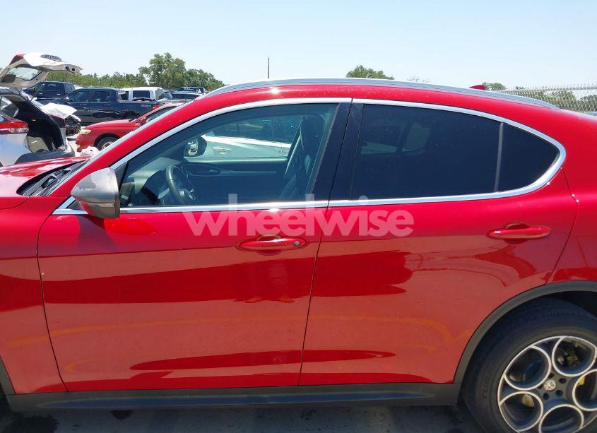 Photo 14 of 2018 Alfa Romeo STELVIO AWD (VIN ZASFAKAN8J7B64173)